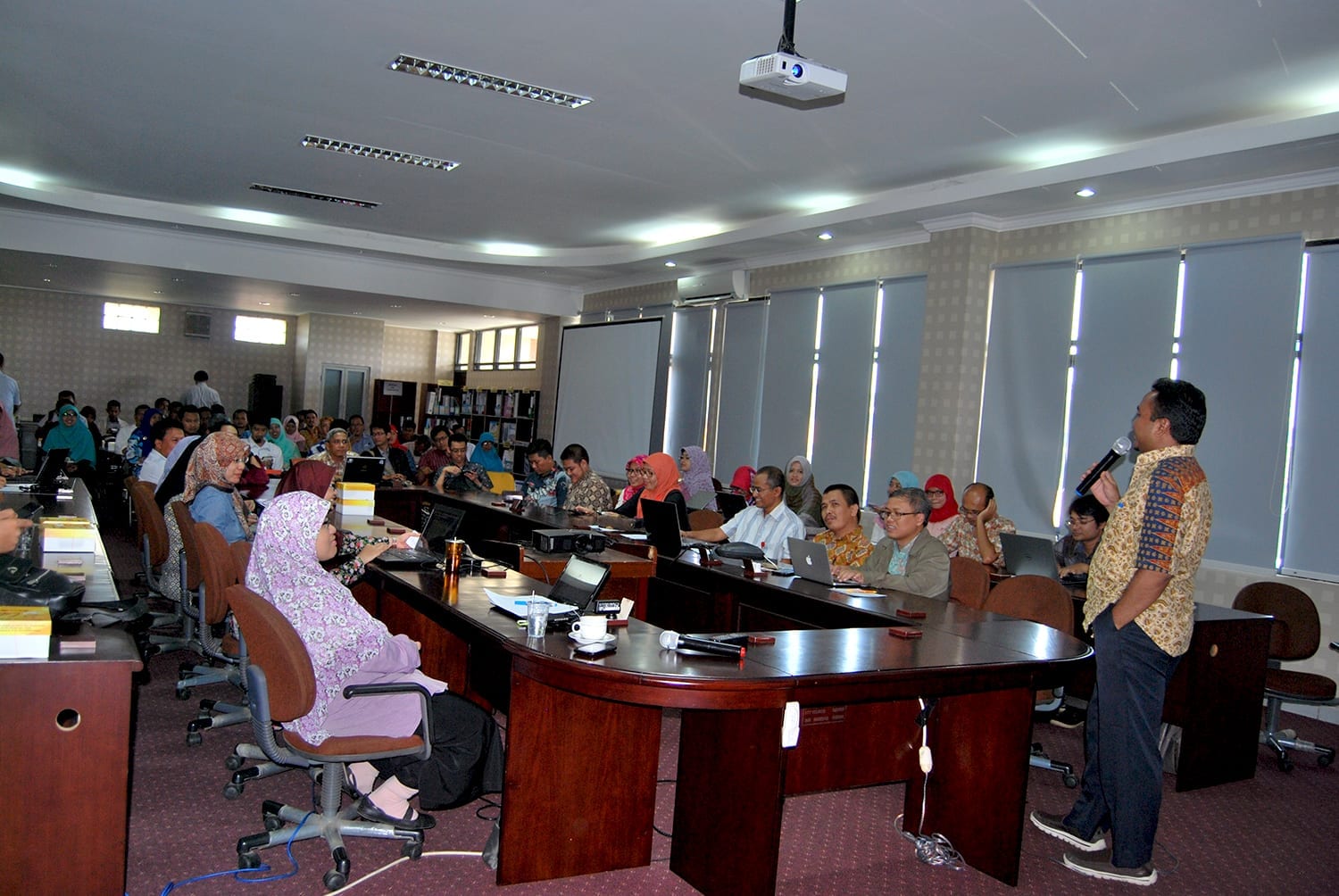Gallery of Informatics Faculty Coordination Meeting of the 2015/2016 Even Semester