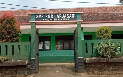 PERANCANGAN WEBSITE SMP PGRI ARJASARI BANDUNG UNTUK MENDUKUNG PROMOSI KEGIATAN