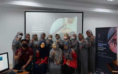 Pelatihan pengelolaan website TK IT Little Moslem Bojongsoang