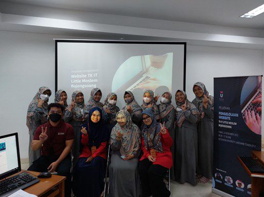 Pelatihan pengelolaan website TK IT Little Moslem Bojongsoang Pelatihan pengelolaan website TK IT Little Moslem Bojongsoang