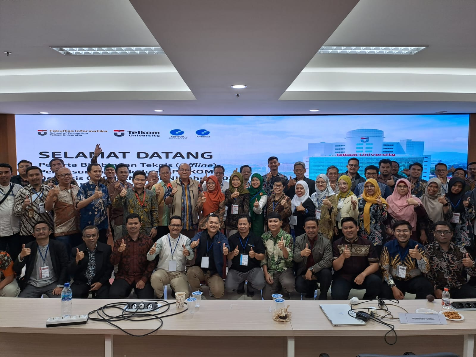 Fakultas Informatika Universitas Telkom dan APTIKOM Jabar Kolaborasi Tingkatkan Kulaitas Kurikulum Prodi INFOKOM Fakultas Informatika Universitas Telkom dan APTIKOM Jabar Kolaborasi Tingkatkan Kulaitas Kurikulum Prodi INFOKOM