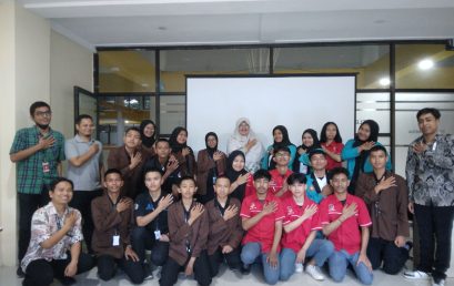 Pelatihan Digital Marketing pada Siswa Magang di Firli Group