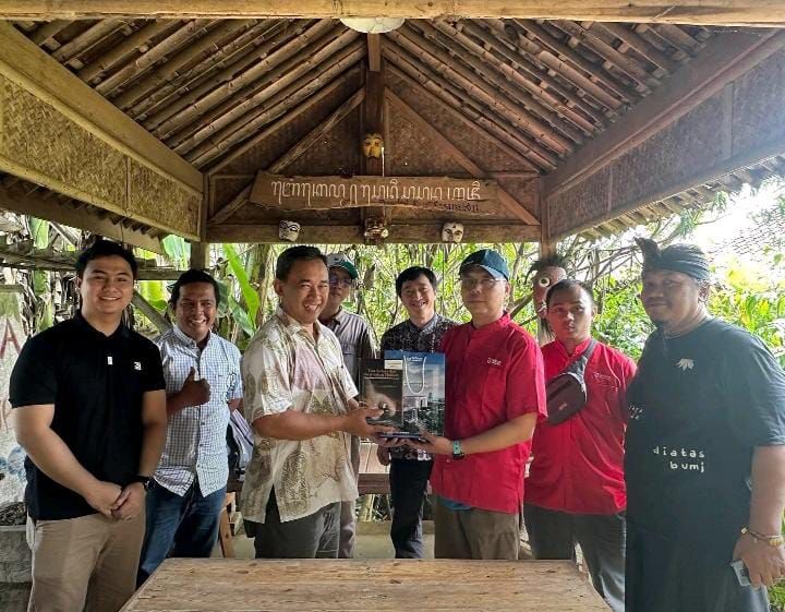 Pengabdian kepada Masyarakat: Pengembangan Aplikasi mbudur.ai sebagai Kiosk Informasi Wisata Berbasis Generative AI Pengabdian kepada Masyarakat: Pengembangan Aplikasi mbudur.ai sebagai Kiosk Informasi Wisata Berbasis Generative AI