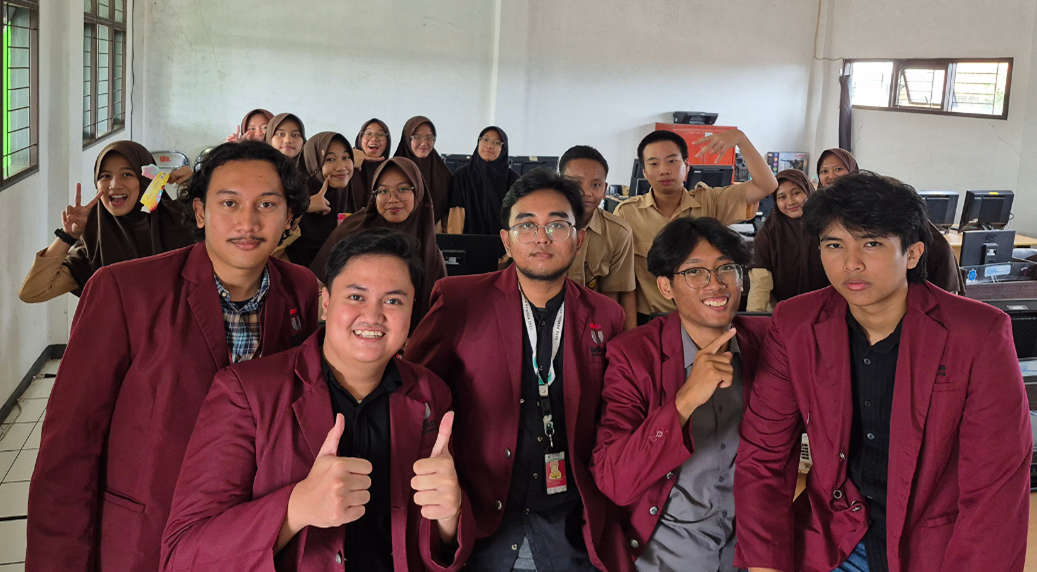 Pengenalan Design UI/UX di Pondok Pesantren Assurur: Meningkatkan Kreativitas Siswa dengan Figma