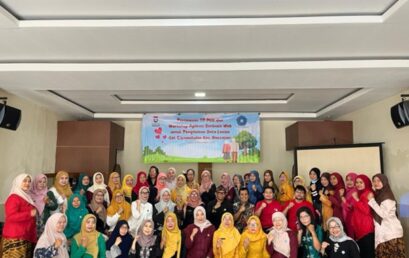 Sosialisasi penggunaan aplikasi https://sepuh.cipamokolan.id untuk mengelola data lansia di kelurahan Cipamokolan