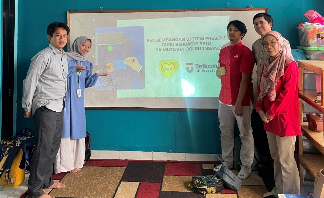 PENGEMBANGAN SISTEM PRESENSI GURU BERBASIS RFID UNTUK RA MUTIARA QOLBU INSANI PENGEMBANGAN SISTEM PRESENSI GURU BERBASIS RFID UNTUK RA MUTIARA QOLBU INSANI