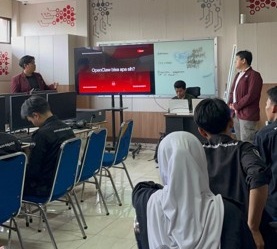 Pengenalan Agentic AI Melalui Open Claw Sebagai Asisten Pembelajaran Siswa SMK Telkom Bandung